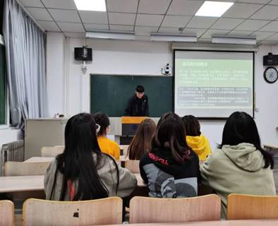 10.28 太阳成tyc7111cc科学技术协会顺利开展通讯稿写作培训活动